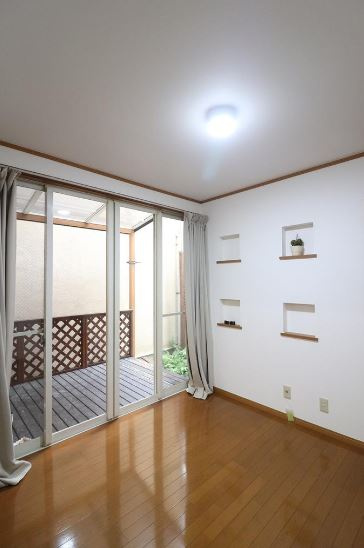 東大阪市小阪本町2丁目　中古戸建の庭