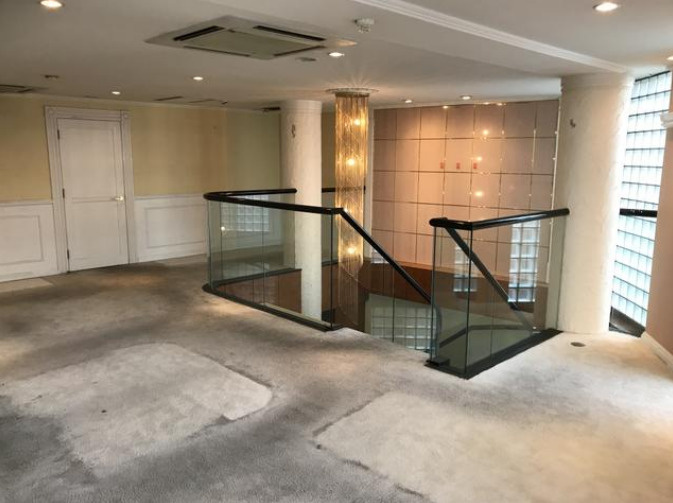 大津市浜大津２丁目の店舗一部の内装|室内です