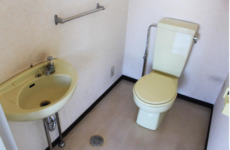 草津市野路１丁目の事務所のトイレ|トイレです