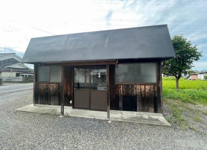 近江八幡市若宮町の店舗の外観|外観も気になるポイント