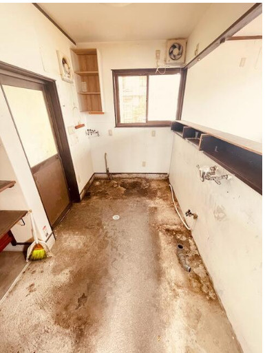 近江八幡市若宮町の店舗の内装|内装です