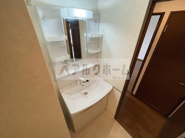 フローラルコートの独立洗面台