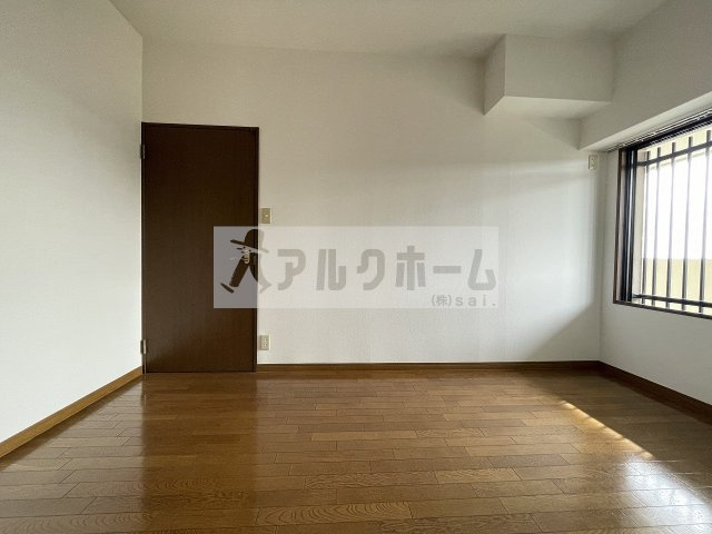 フローラルコートの洋室