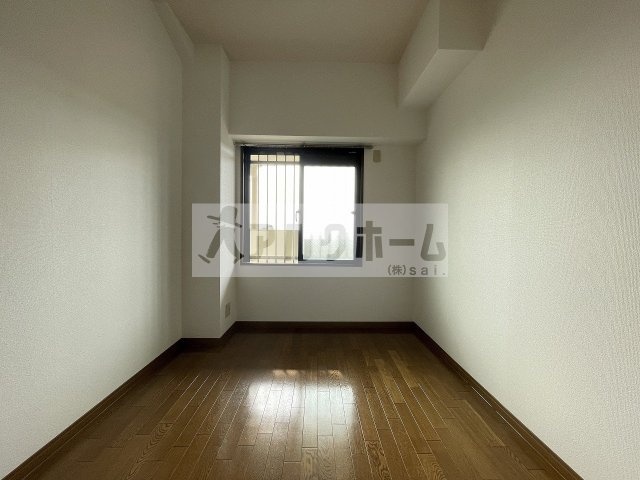 フローラルコートの洋室