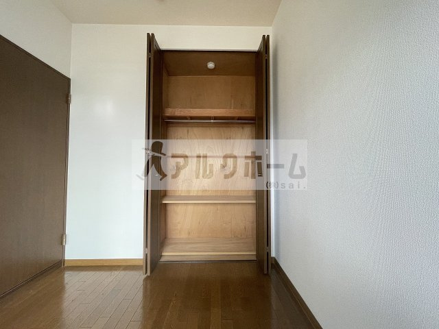 フローラルコートの収納