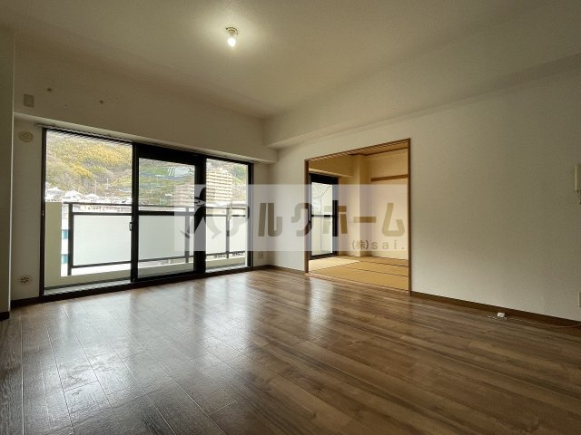 フローラルコートの居間・リビング