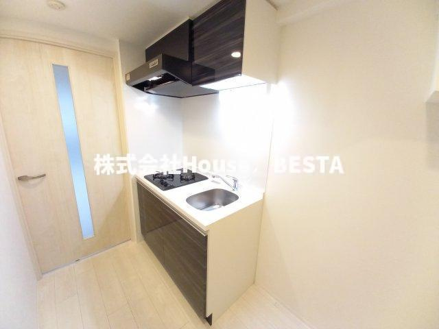 CREST TAPP 神戸湊町 NOIRのキッチン