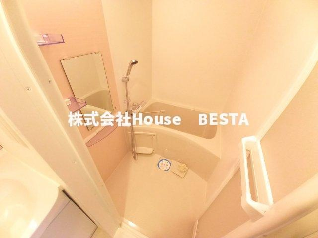 CREST TAPP 神戸湊町 NOIRの浴室