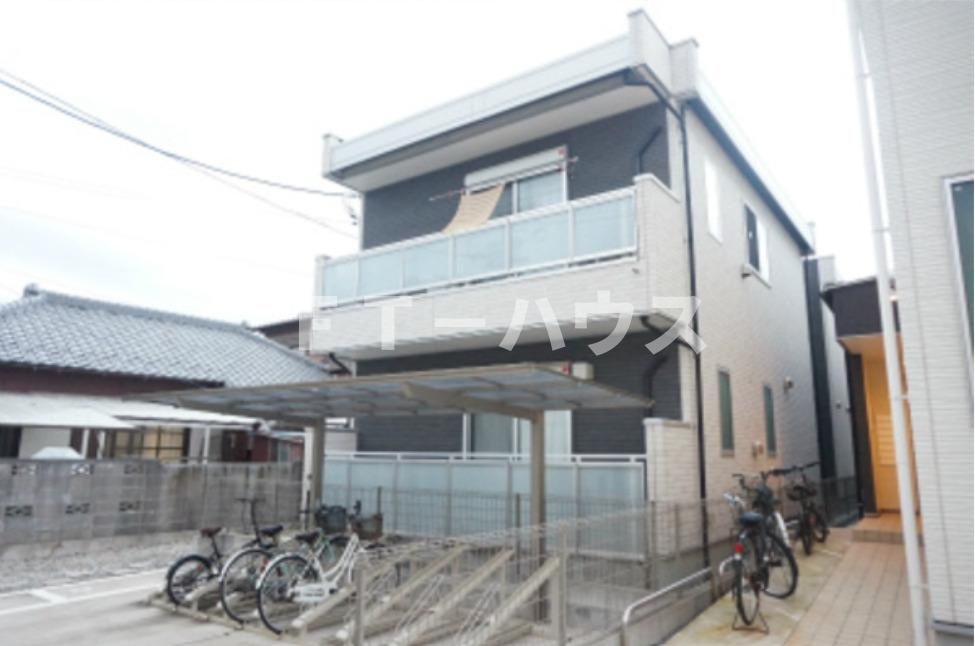 千葉市花見川区検見川町３丁目のアパートの外観