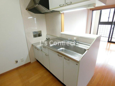 【キッチン】 | サン・クリスティ泉 | ２口ガスコンロ設置可能な対面キッチン。