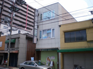 大津市栄町の店舗一部の外観