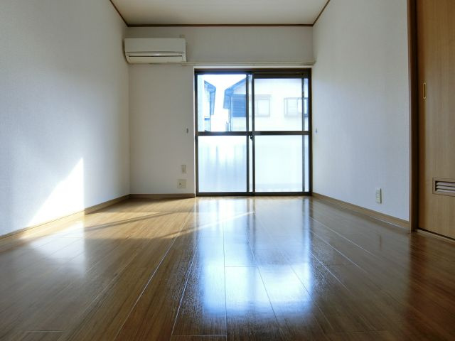 クレセール大和の寝室|同物件別部屋