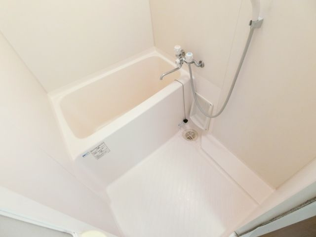 クレセール大和の浴室|同物件別部屋