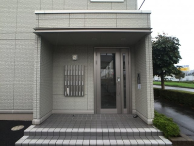 【エントランス】 | クレール シャンブル