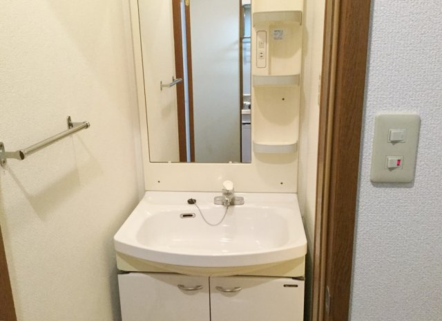 エーワン池浦の独立洗面台|独立洗面台で身支度をすべて済ませてしまいましょう