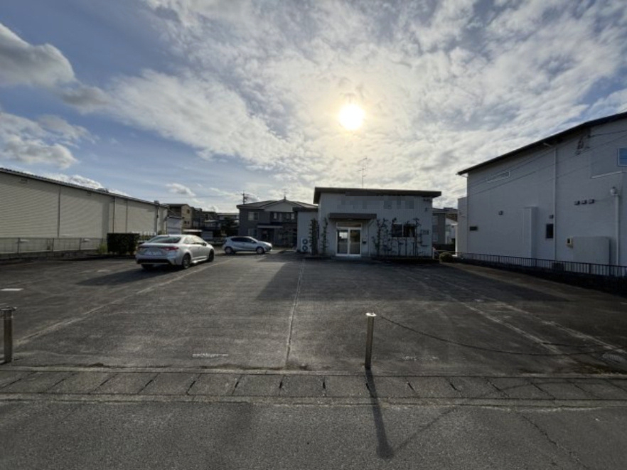 ６２３６７　羽島郡笠松町円城寺事務所・工場の外観