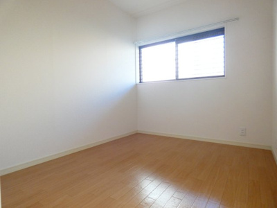 【洋室】 | ベルゾーネ