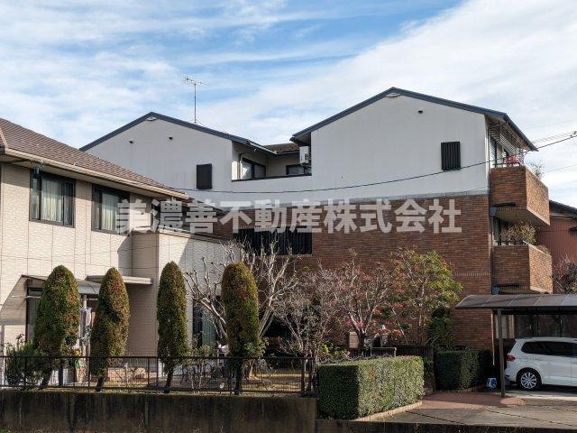 ６１１８３　岐阜市茜部辰新中古戸建ての外観