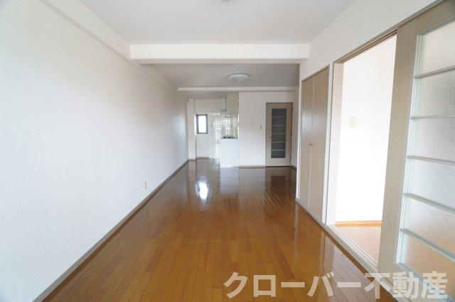 スカイハイの居間・リビング