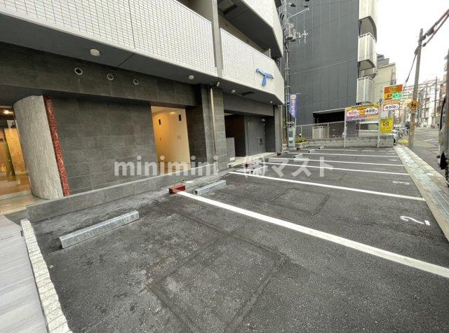 セレニテ天六ミラクの駐車場