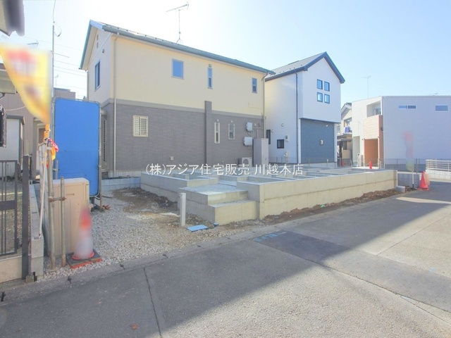 川越市下広谷18期　新築戸建の前面道路含む現地写真|北側4.2ｍ公道