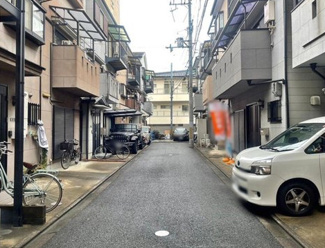 【前面道路含む現地写真】