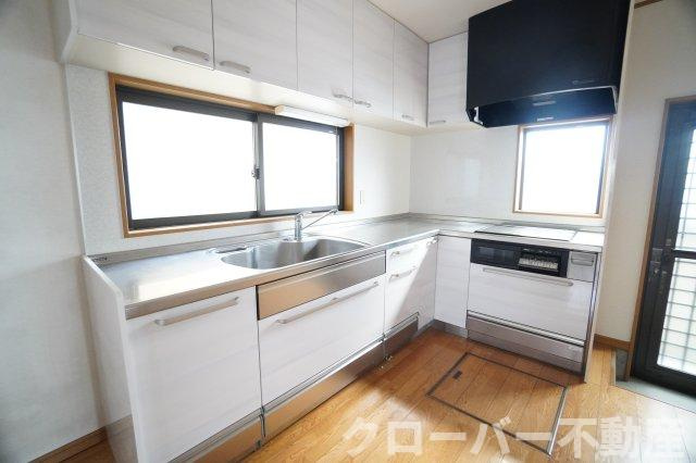 福江町戸建てのキッチン