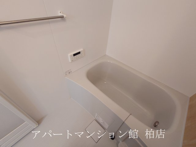 ガーデン　ヒルズの浴室|※別号室参考写真です ※現況優先
