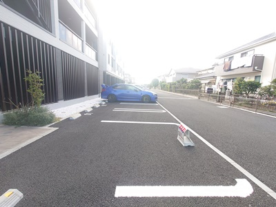 ガーデン　ヒルズの駐車場