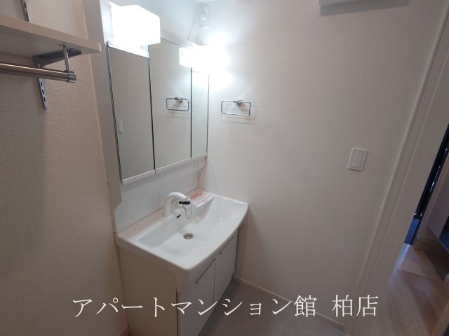ガーデン　ヒルズの独立洗面台
