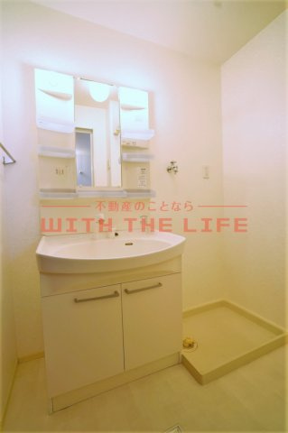 アヴリル【キャッシュバック対象】の洗面所|忙しい朝には欠かせない洗面所です