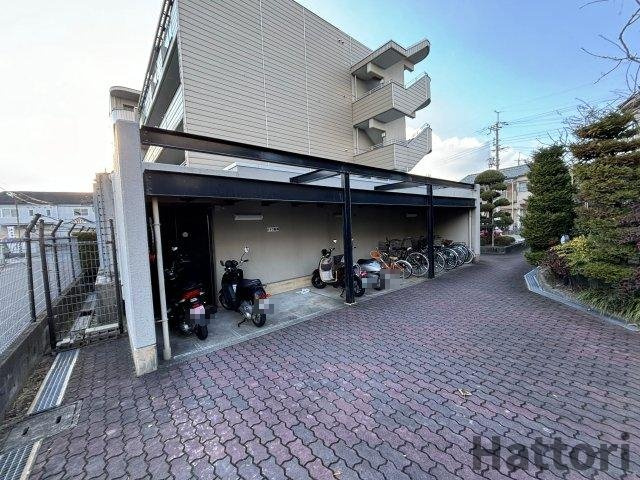 ベルコート鴻池の駐車場