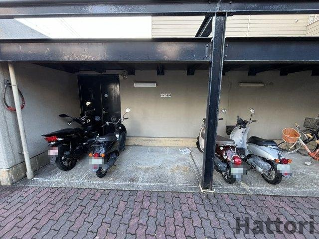 ベルコート鴻池の駐車場