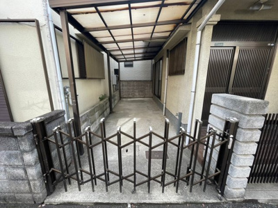 【駐車場】 | 八木北小・平成4年建築・駐車場1台付・岸和田市箕土路町2丁目 | 駐車場があります