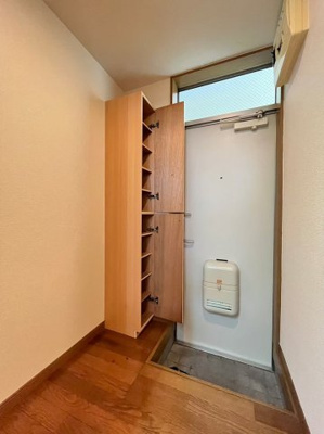 【玄関】 | シンフォニア平尾 | 別号室の写真になります。現況優先。