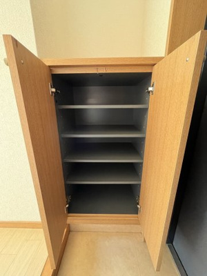 【玄関】 | ラフィネスシャトードゥ赤坂 | 別号室の写真になります。現況優先。