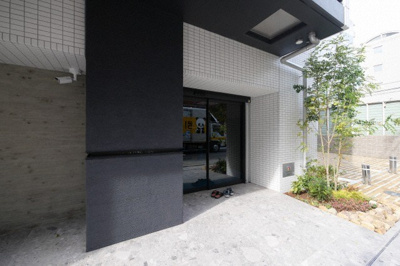 【エントランス】 | シーズンフラッツ梅田NORTH