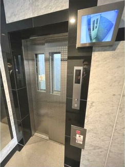 【その他共用部分】 | 防犯カメラ付きのエレベーター完備♪