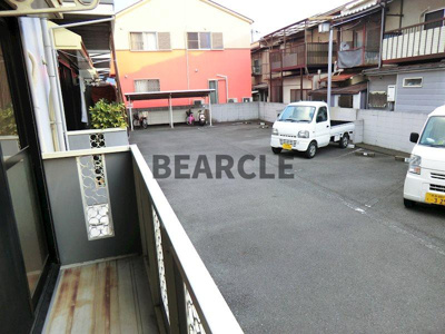 【駐車場】 | シャルム豊 | 駐車場に車を止められます