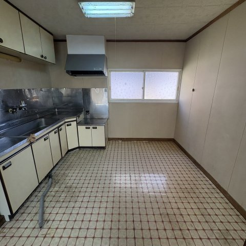 室蘭市水元町19-6戸建のキッチン
