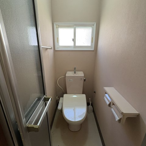 室蘭市水元町19-6戸建のトイレ