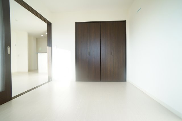 フェリーチェの寝室|参考、同建物・反転間取りの号室