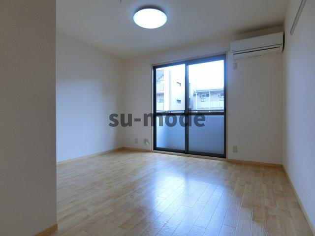 ルース・デ・エスペランサの洋室