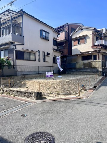 【建築条件付き土地】サン・タウン幾野6丁目の前面道路含む現地写真|■南東角地の好立地♪♪