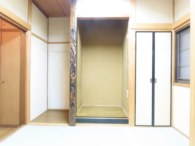 尾浜町2丁目貸家の寝室