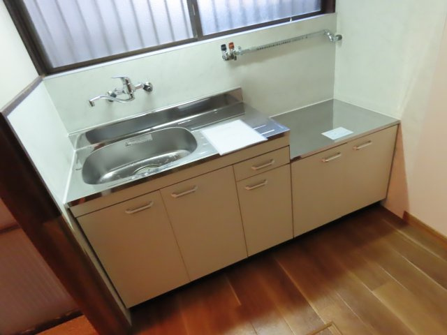 尾浜町2丁目貸家のキッチン