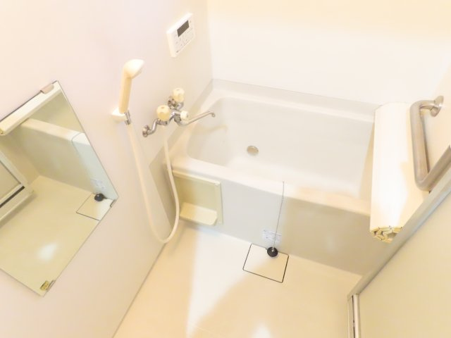 尾浜町2丁目貸家の浴室