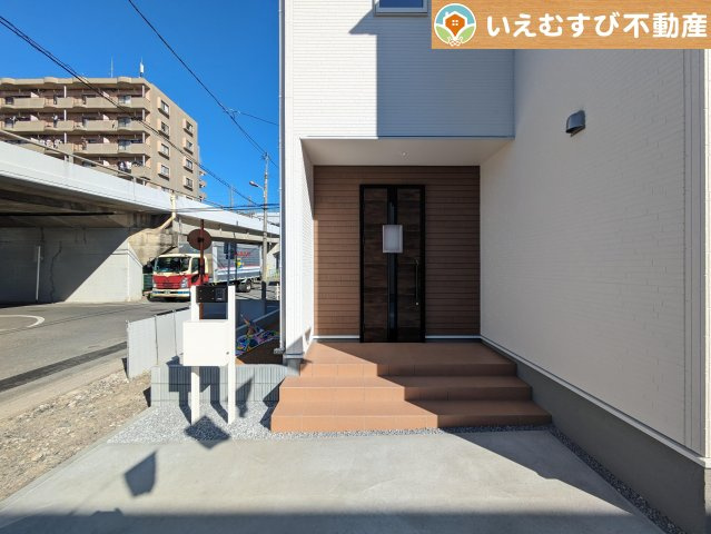 Livele Garden.S　熊谷宮本町のエントランス|セキュリティ充実で安心・安全の暮らしを提供
