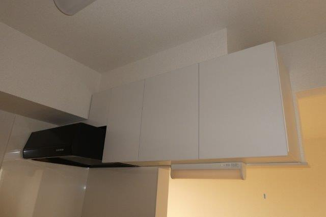 ヴィラ・マウントワン上東Bのキッチン|吊戸