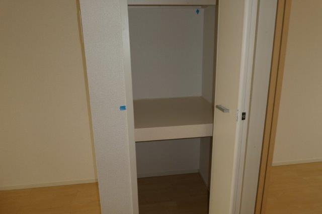 ヴィラ・マウントワン上東Bの収納|ＬDK収納